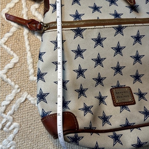 Dooney & Bourke Handbag - Picture 4 of 7